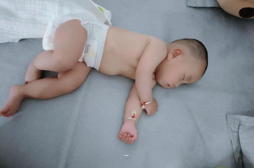 抚顺宝宝多大可以坐着